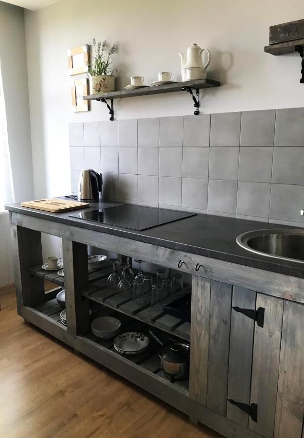 Apartamenti Starp Krastiem リエパーヤ エクステリア 写真